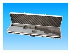 Caja de aluminio del rifle del metal duro con espuma a prueba de choques de la superficie de la tela del camuflaje